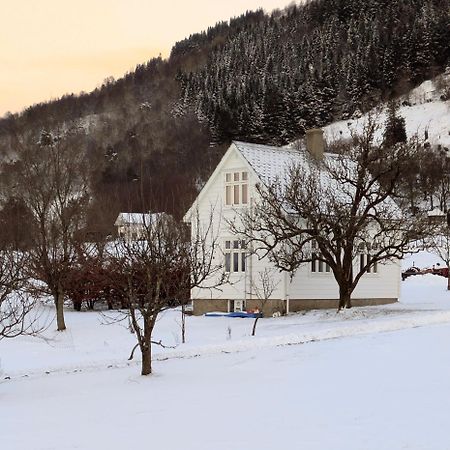 Donhaug Gjestegard Uskedalen Bagian luar foto